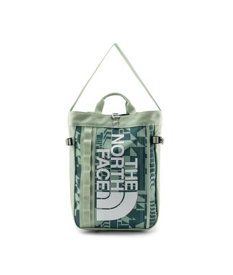 THE NORTH FACE BASE CAMP TOTE  - MISTY SAGE IRREGULAR GEOMETRY PRINT/DARK SAGE